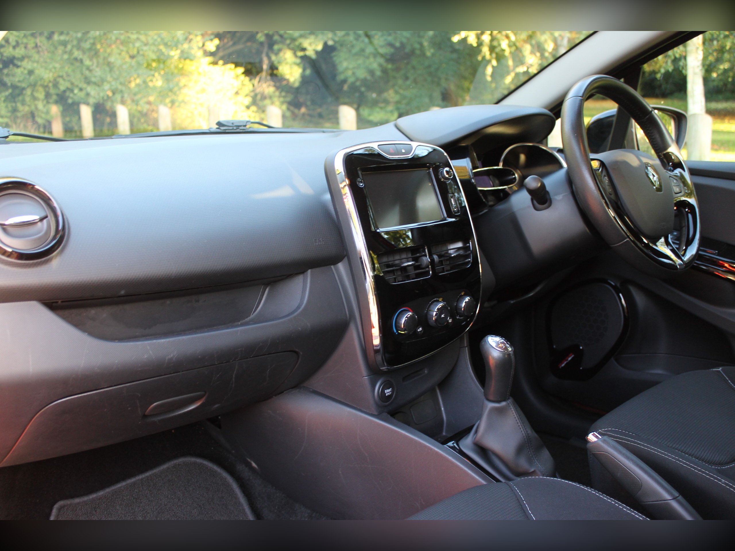 Used 2013 Renault Clio DYNAMIQUE MEDIANAV 5Door for sale in