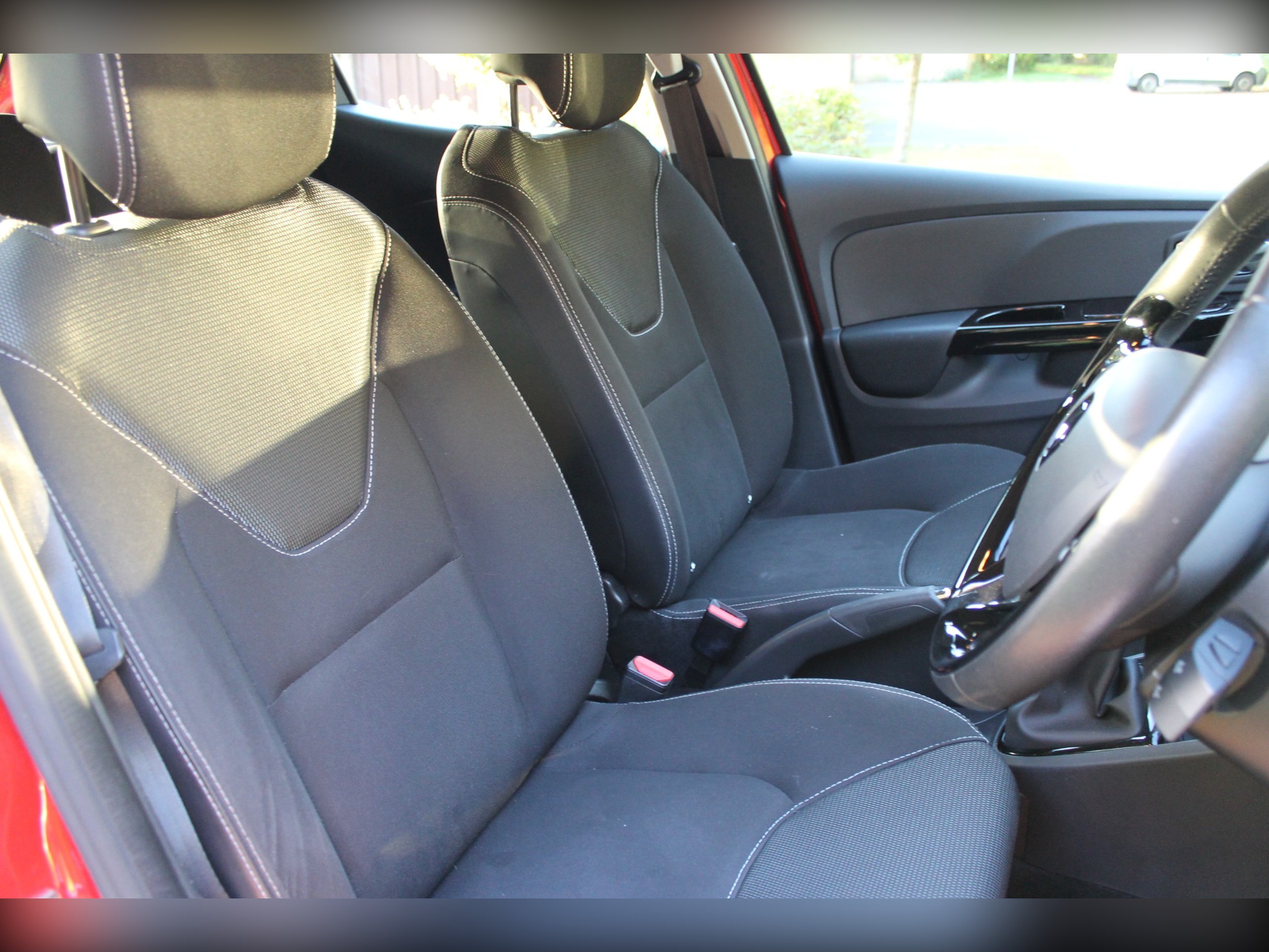 Used 2013 Renault Clio DYNAMIQUE MEDIANAV 5Door for sale in